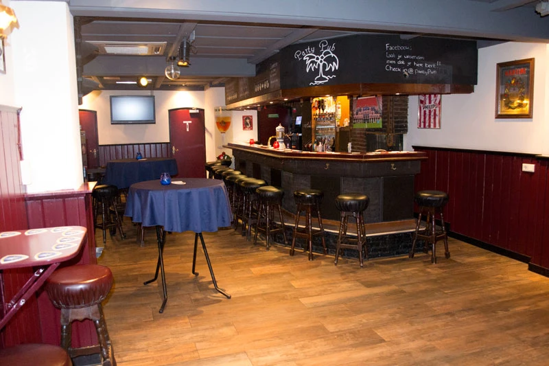 Partypub Veldhoven foto